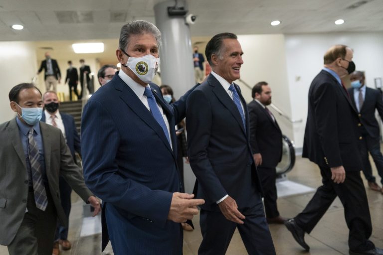 Manchin throws cold water on union-built electric vehicle credit in Democratic bill