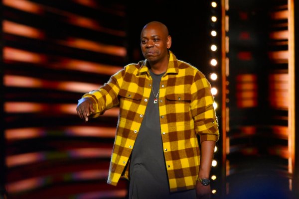 Dave Chappelle attacked onstage during Los Angeles performance