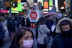 Live from New York, it’s Saturday-night mask propaganda