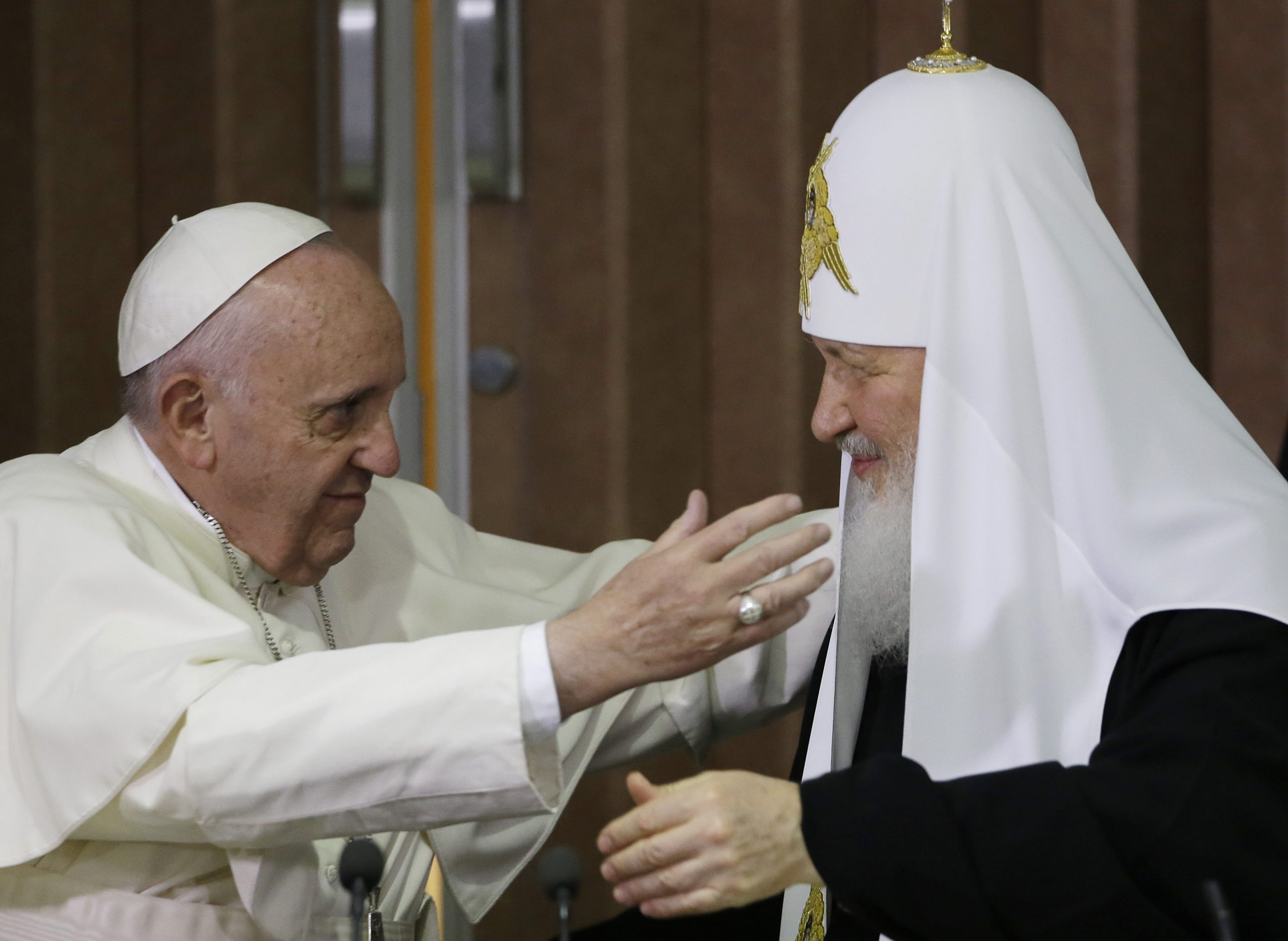 Holy shade: Pope Francis scraps meeting with Russian Orthodox leader