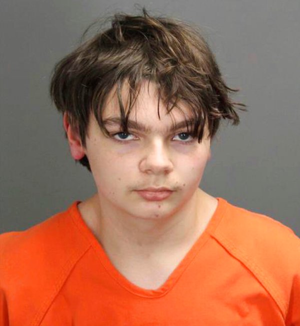 Oxford school shooting suspect should remain in adult jail, prosecutors say