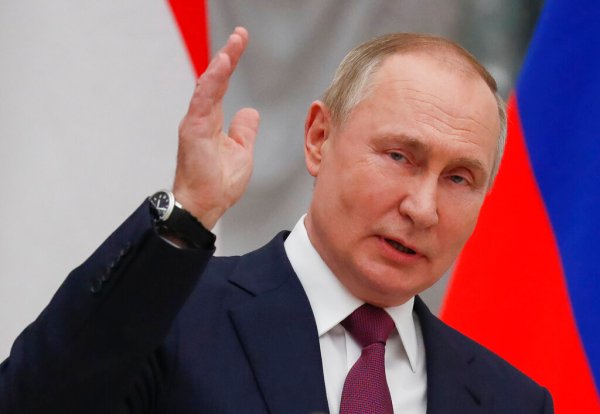 Putin complains about Western response to ultimatum in first remarks on Ukraine crisis
