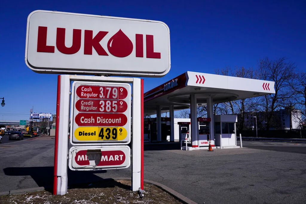 Reporter’s Notebook: How the invasion of Ukraine is affecting gas prices