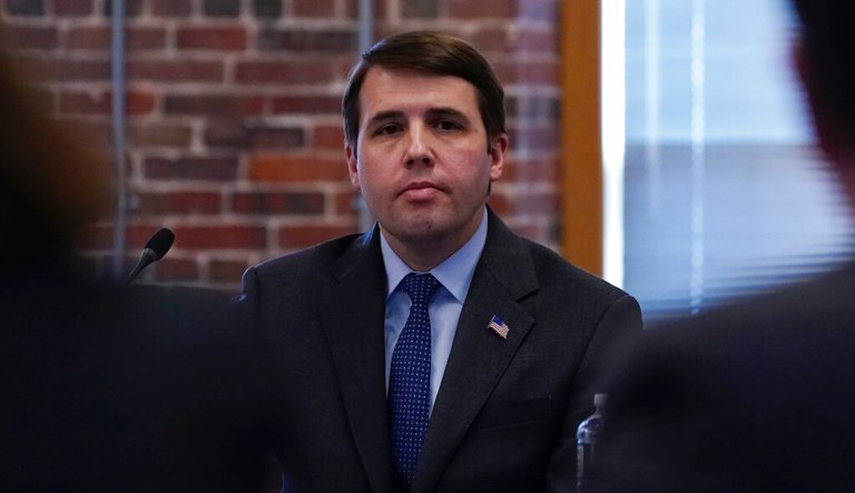 Democrats in competitive races break with Biden on student loan forgiveness