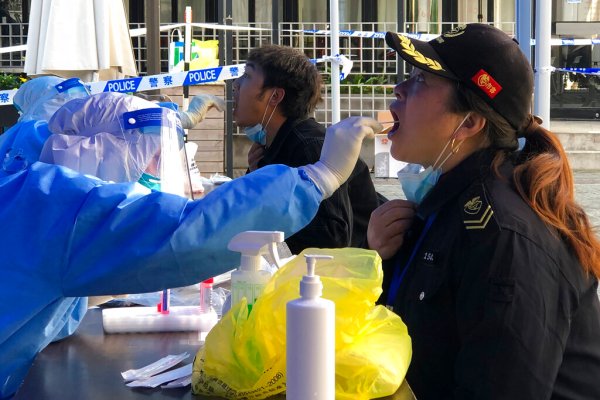 China sends healthcare workers to help test 26M Shanghai residents for COVID-19