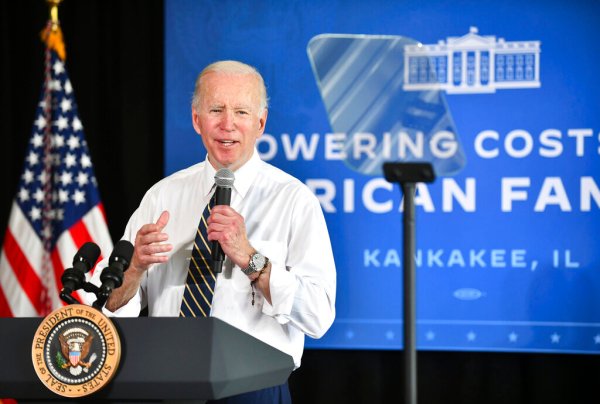 White House falsely claims there was no vaccine when Biden took office
