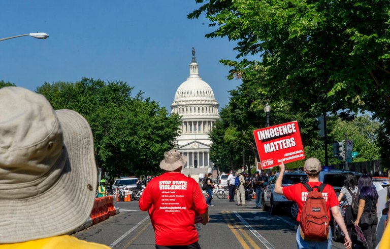 Majority of voters say economy in ‘poor’ condition: Poll