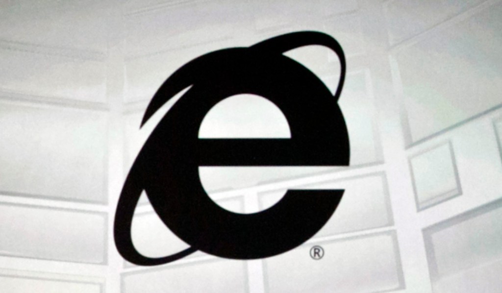 End of an era: Internet Explorer dies at 27
