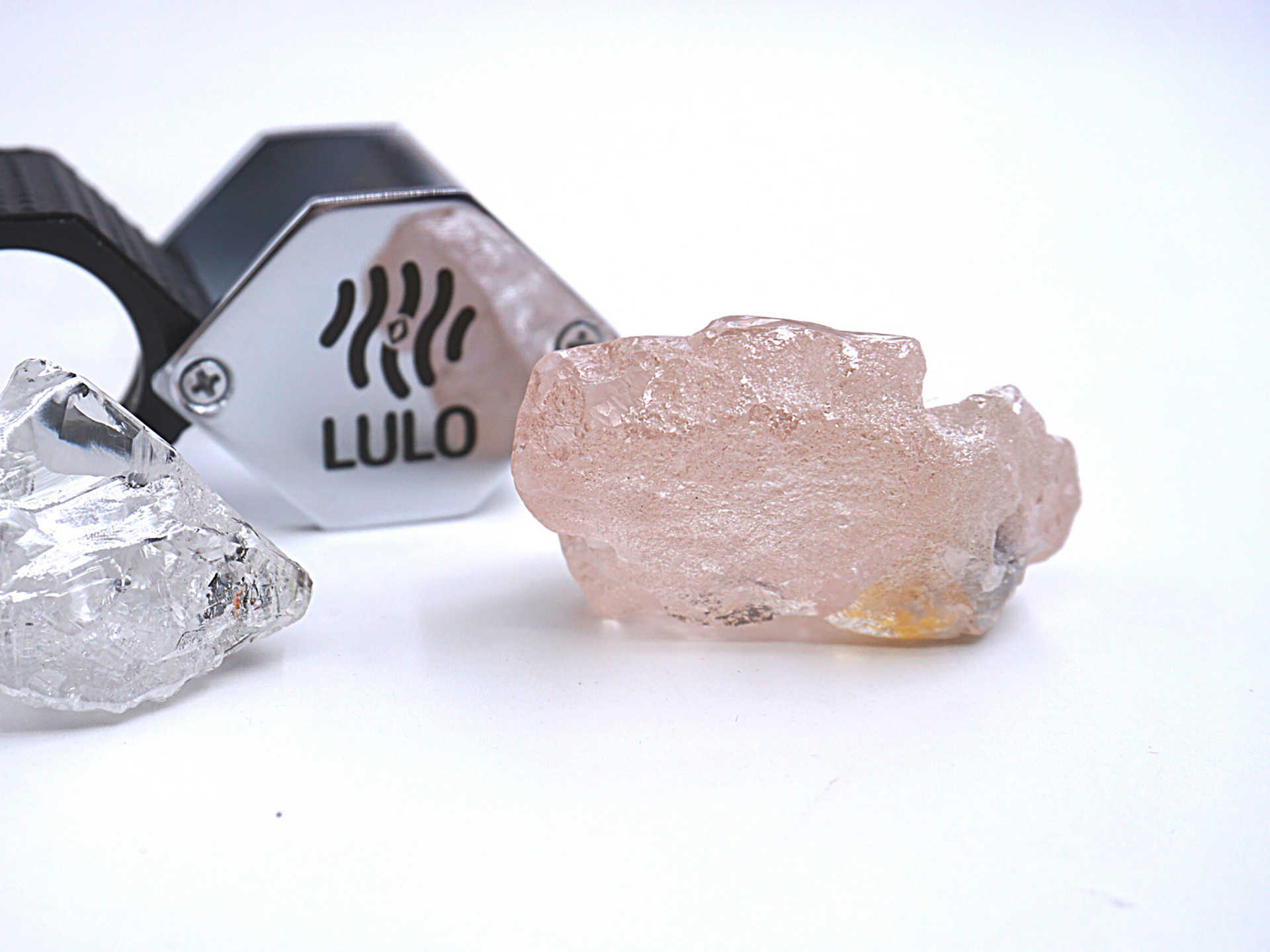 Largest pink diamond in 300 years discovered in Angola