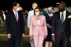 Pelosi met with semiconductor leaders during Taiwan visit to tout chips bill