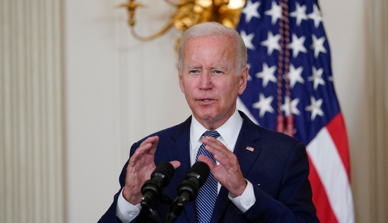 Biden announces mass student loan forgiveness program