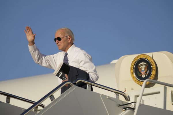 Biden takes unscheduled trip to vote in Delaware primary