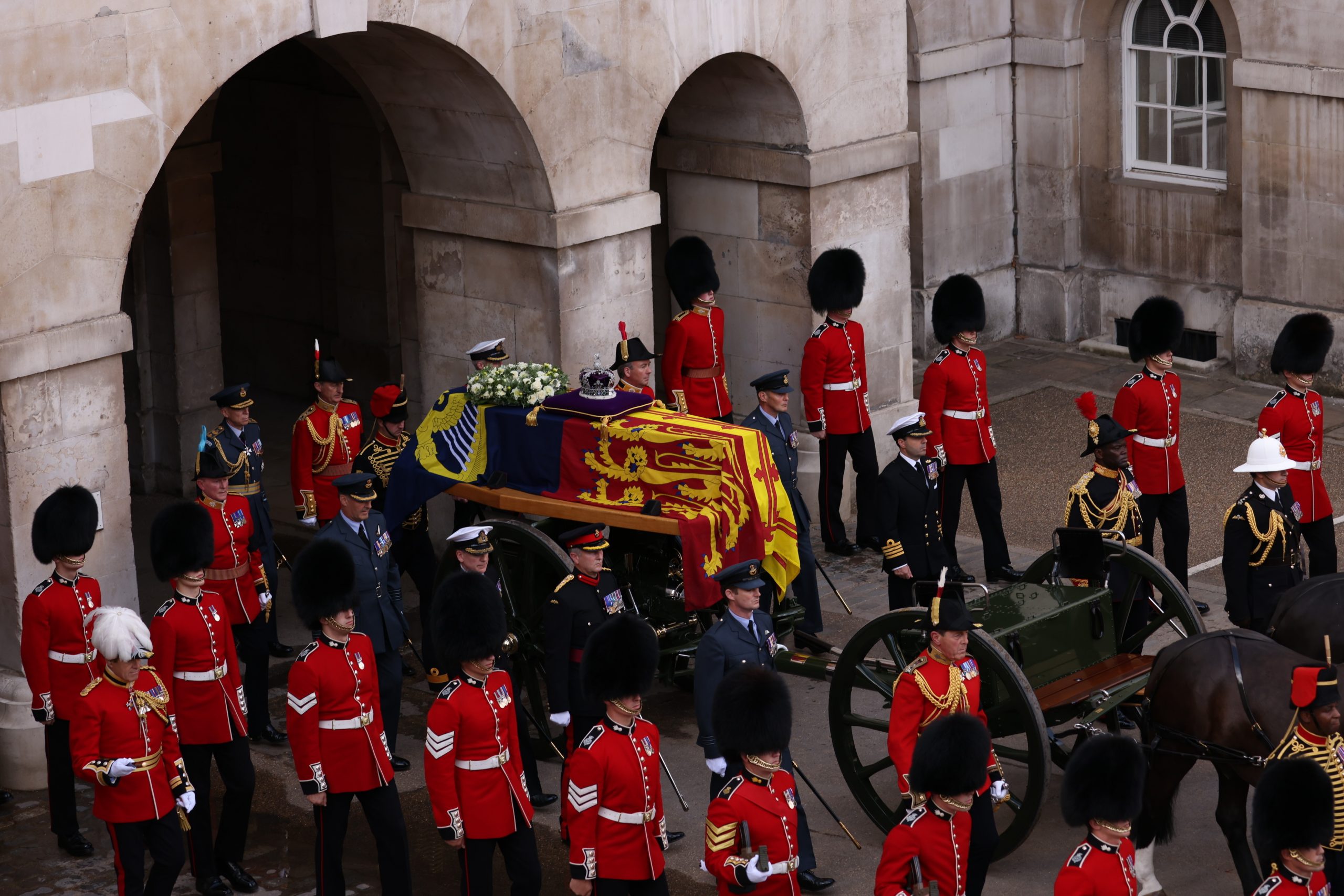 Queen Elizabeth II coffin leaves Buckingham Palace for Westminster Hall