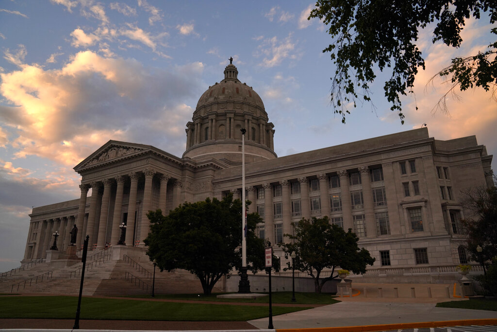 Missouri Senate advances bill barring minors from puberty blockers