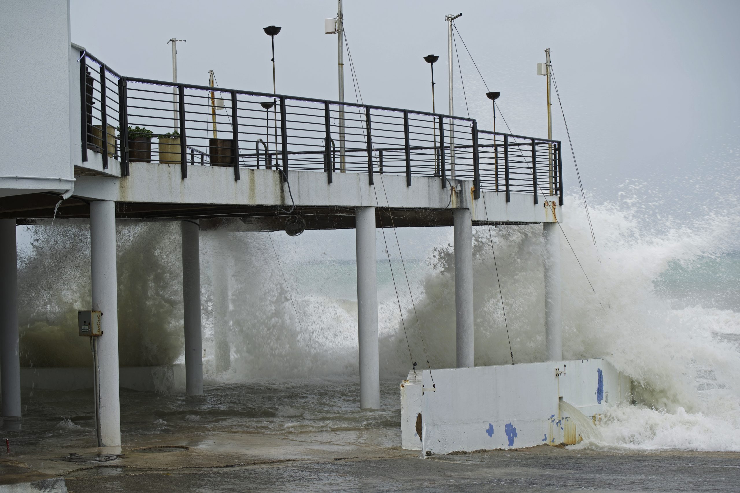Hurricane Ian ‘near worst-case scenario’ as massive storm could hit Category 4