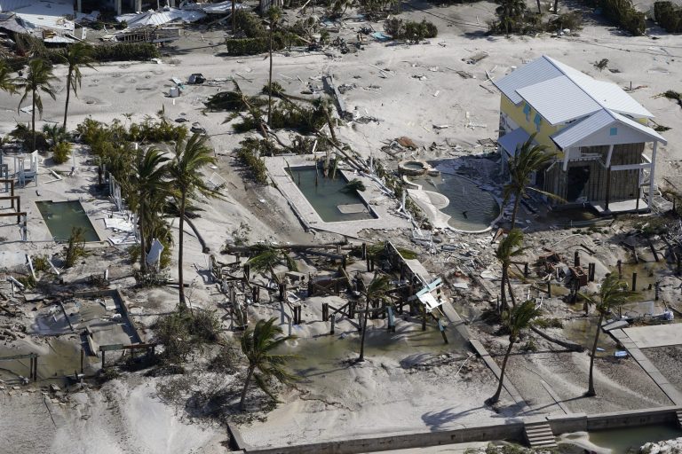 SEE IT: Lee County sheriff takes to social media to debunk Hurricane Ian rumors