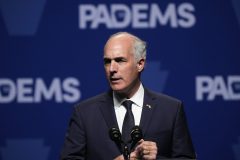 Refinery-state Democrats plan bill to rein in biofuel blending compliance costs