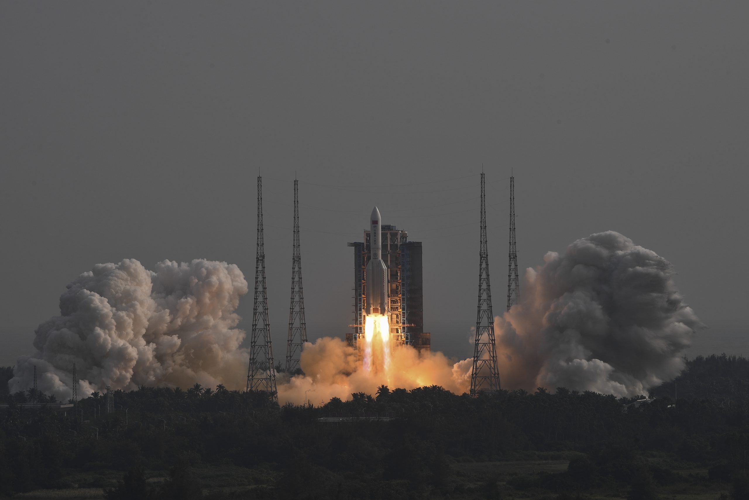 Northern Spanish flights briefly grounded out of fear of falling Chinese rocket debris