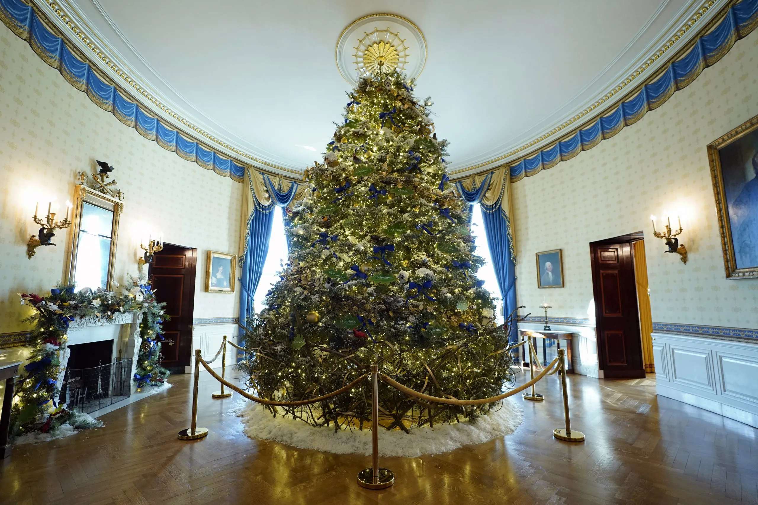 White House unveils holiday decor that captures ‘very idea of America’