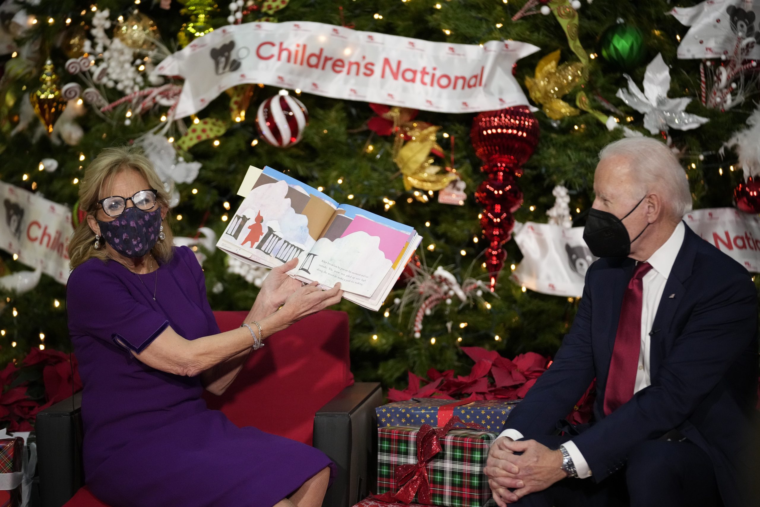 President and First Lady at Children's National Hospital