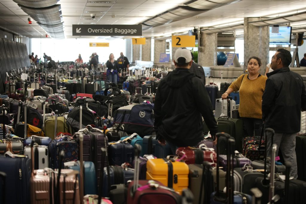 Buttigieg demands Southwest compensate customers for ‘system failure’ after another 2,500 cancellations