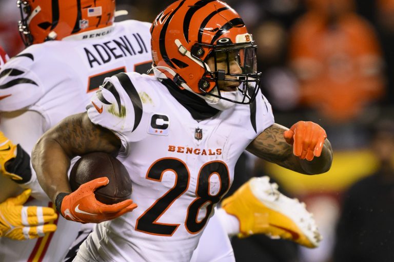 Cincinnati Bengals running back Joe Mixon carries against the Kansas City Chiefs during the first half of the NFL AFC Championship playoff football game, Sunday, Jan. 29, 2023 in Kansas City, Mo.