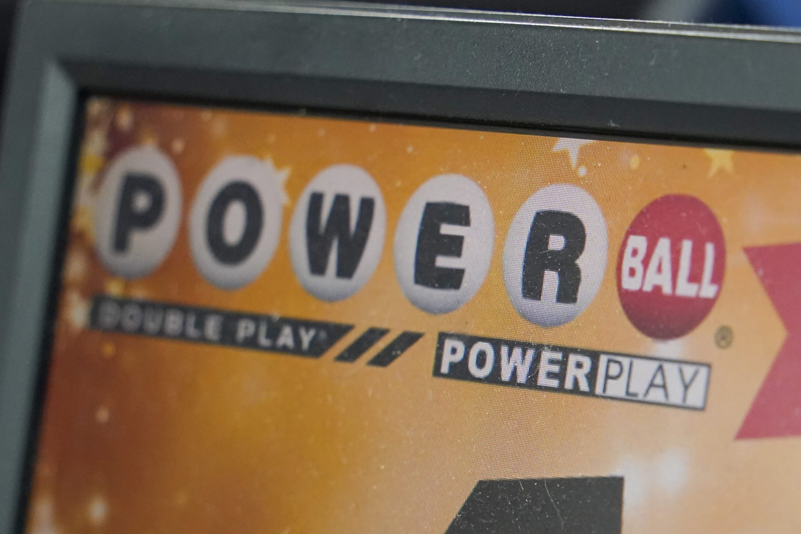 Powerball jackpot climbs to $835 million after no one scoops top prize