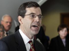 Biden judicial nominee jeopardized by Democratic concerns over signature on abortion case