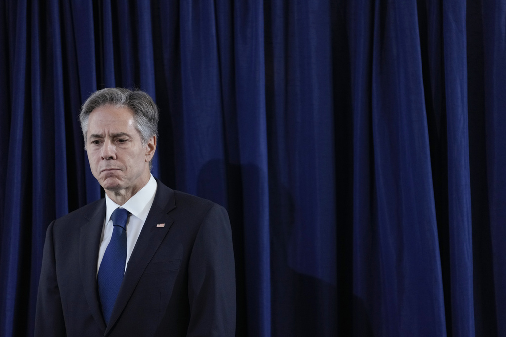 Blinken: Taliban ‘are not permitting’ charter flights to leave Afghanistan