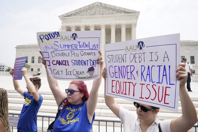 Biden and Democrats take aim at the Supreme Court before 2024