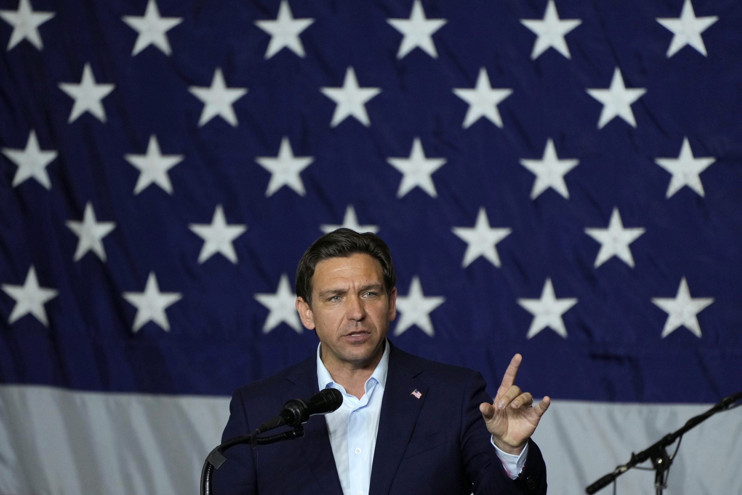 DeSantis replaces campaign manager in team shake-up