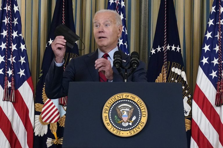 Biden jokes about not wearing a mask after COVID-19 exposure: ‘Don’t tell them I didn’t have it on’