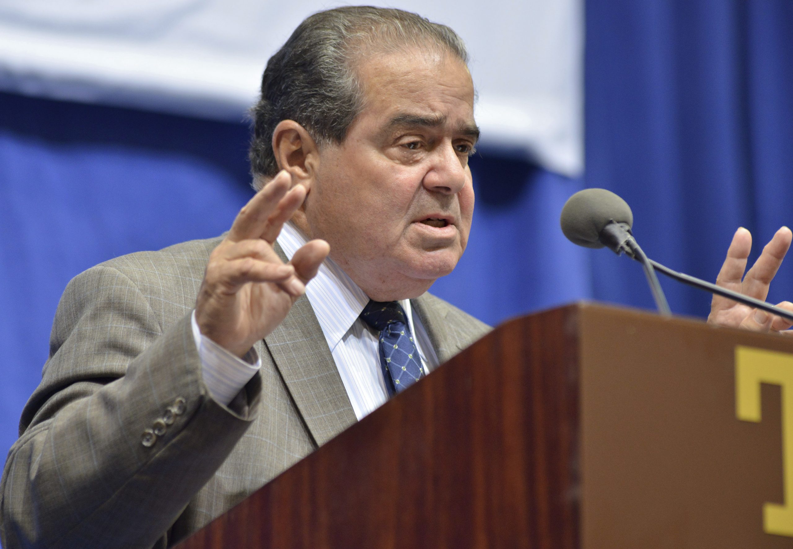 Justice Antonin Scalia says World War II-style internment camps could happen again