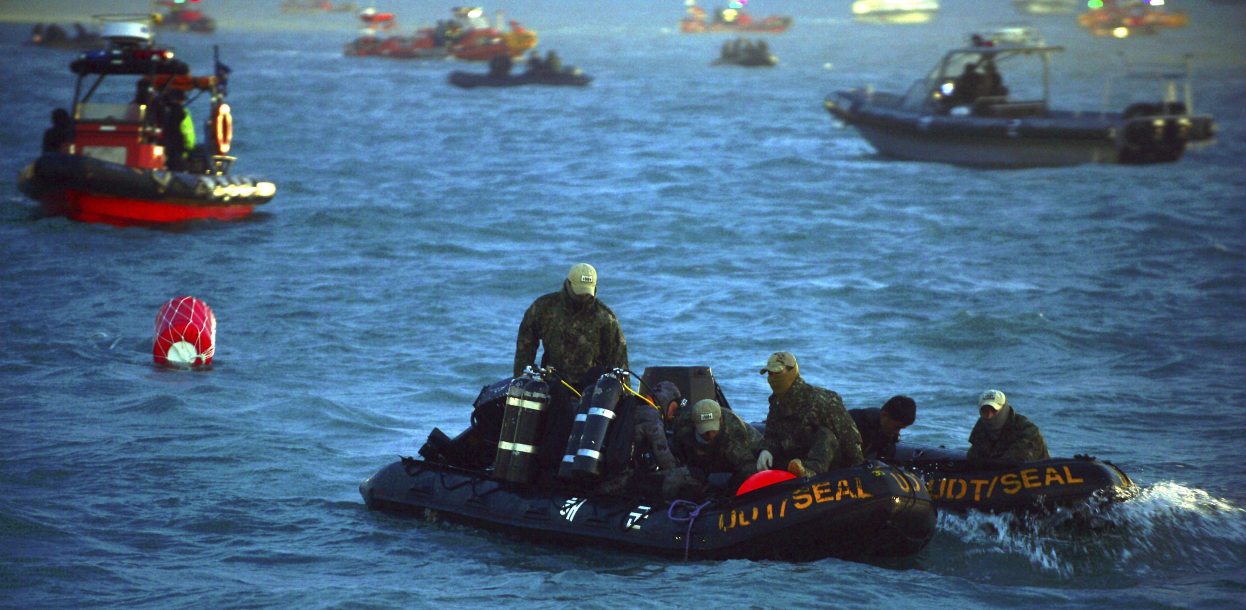 SKorea ferry toll hits 146 as search gets tougher
