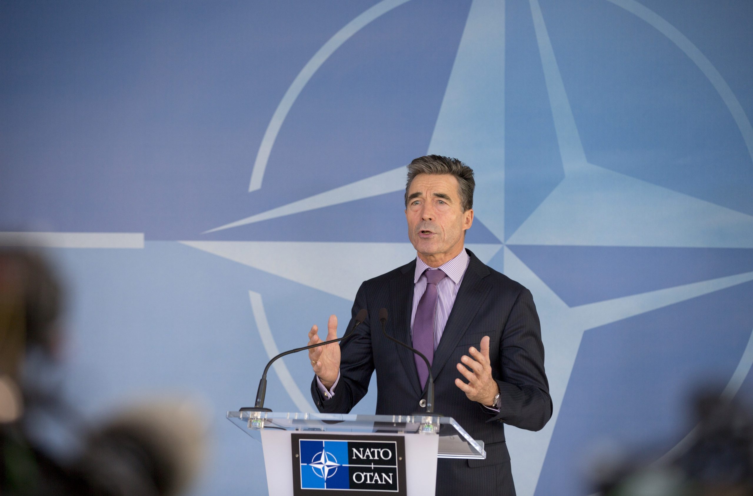 NATO head: No Afghan deal means no troops past ’14
