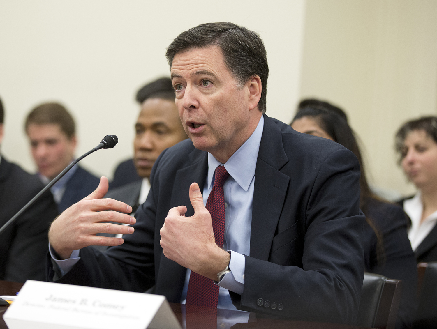 FBI head: Clinton investigation may finish after Democratic convention