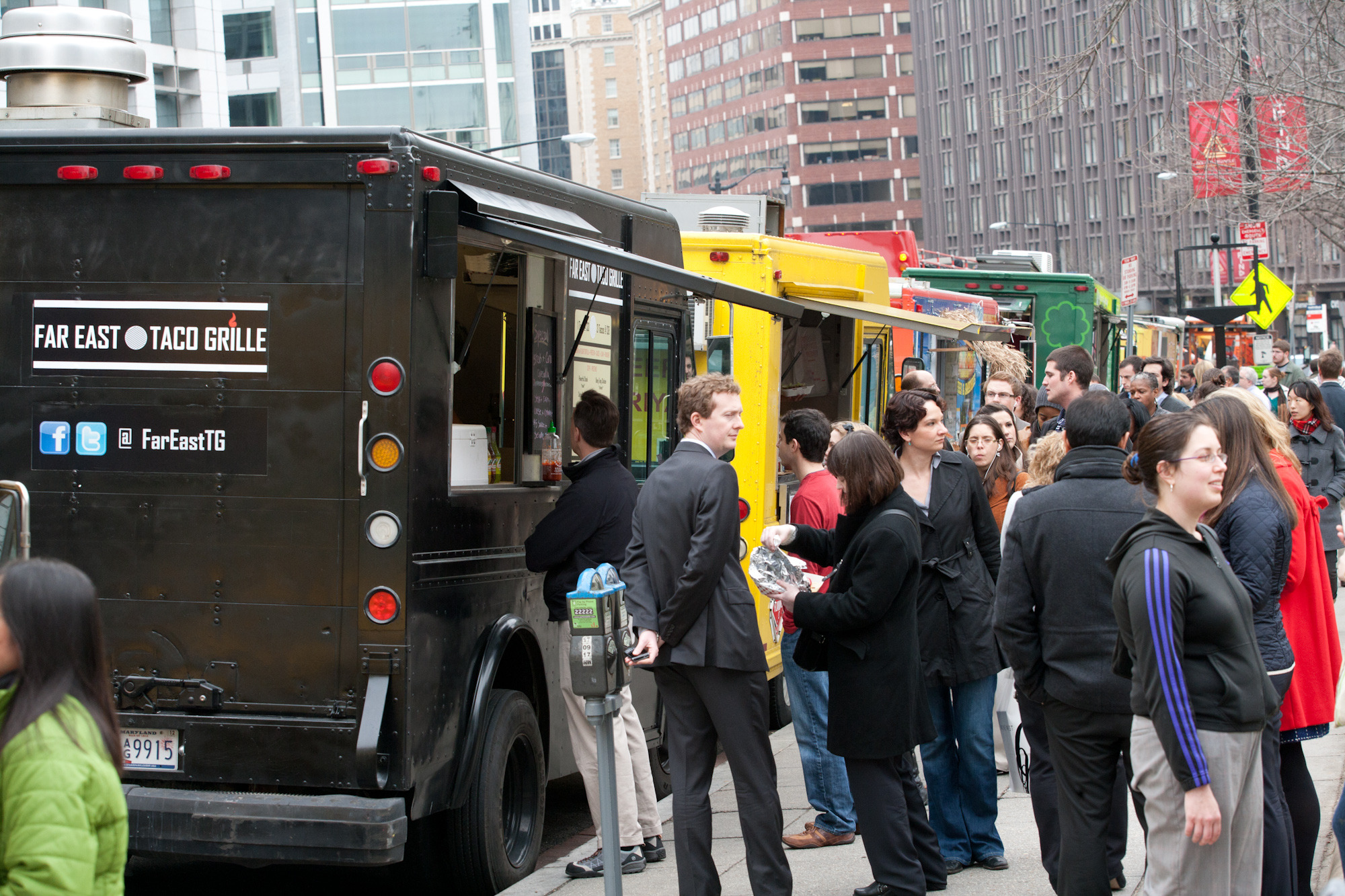 Arlington to consider food truck update, homeless shelter