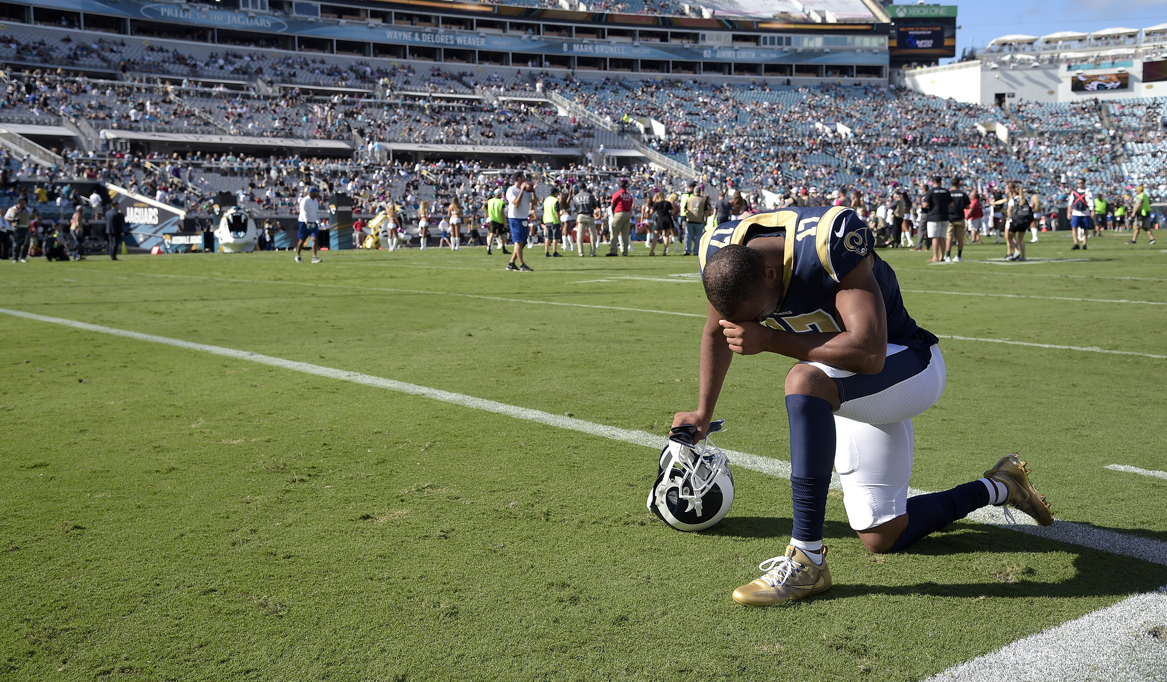 NFL will not punish national anthem kneelers, for now