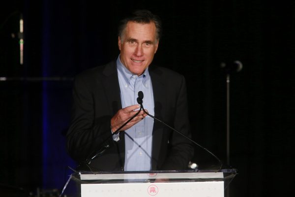 Mitt Romney hits Hillary Clinton in speech