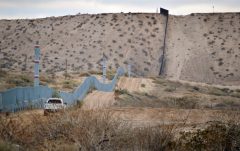 Gallup: 91% Dems back amnesty, 88% oppose Trump’s wall