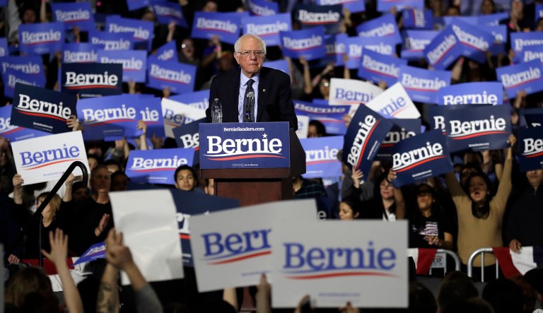 Bernie Sanders focuses on race in Chicago rally