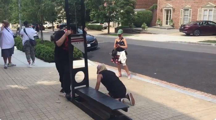Anti-rich sentiment drives former Amazon employees to pick up the guillotine