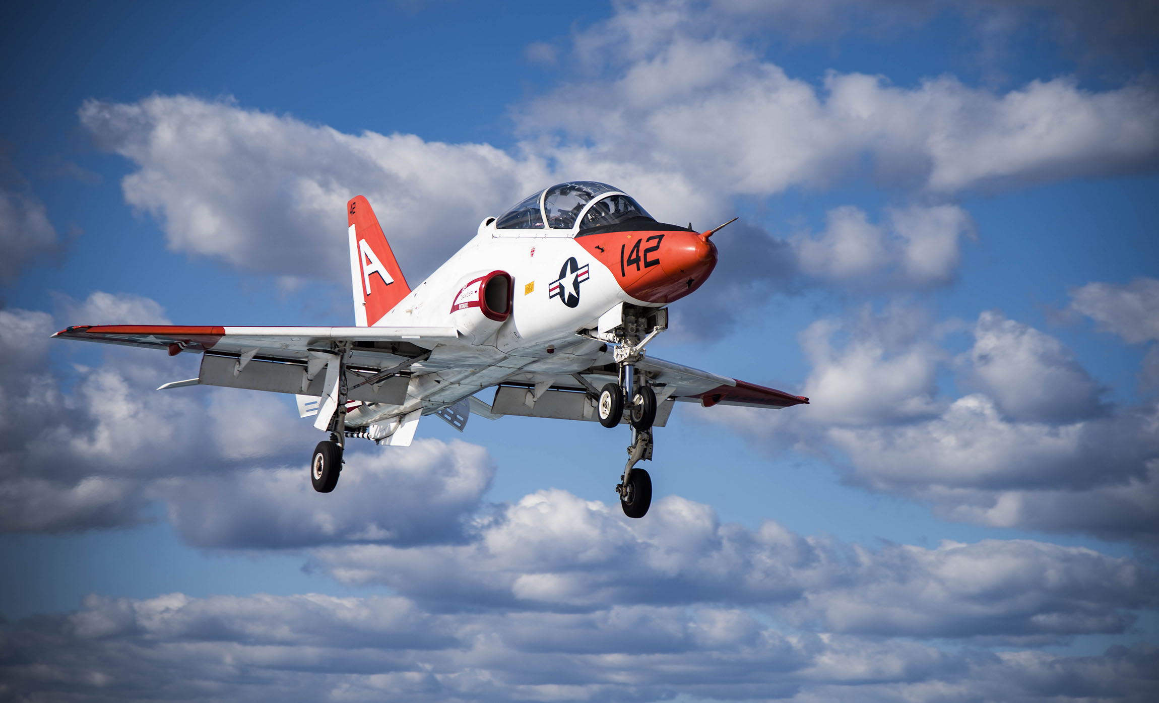 Navy to resume T-45 training flights Monday