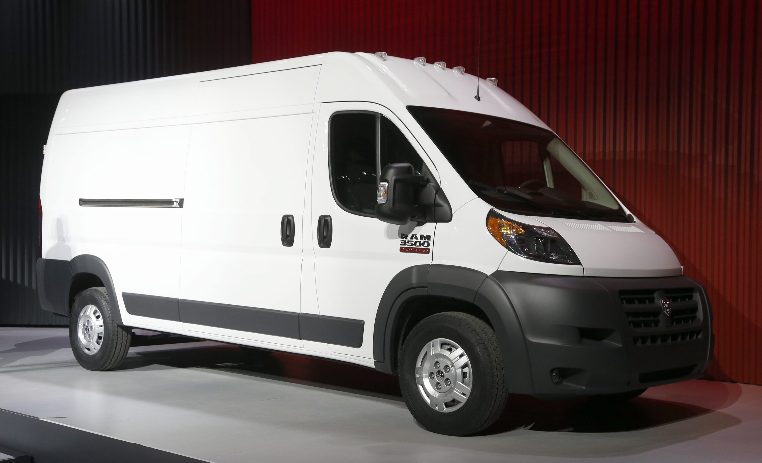 Chrysler recalls commercial vans to fix headrests