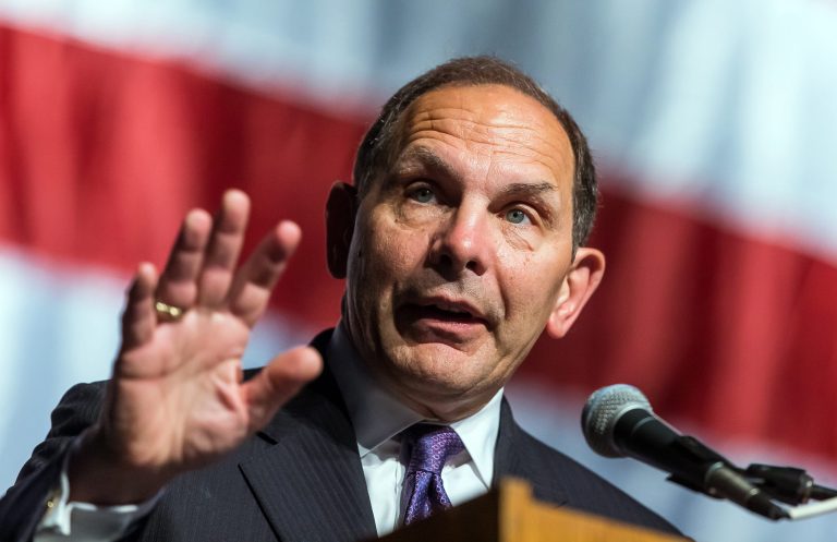 Bob McDonald, secretary of the U.S. Department of Veterans Affairs, speaks during an event in Springfield, Ill. (Justin L. Fowler/The State Journal-Register via AP)