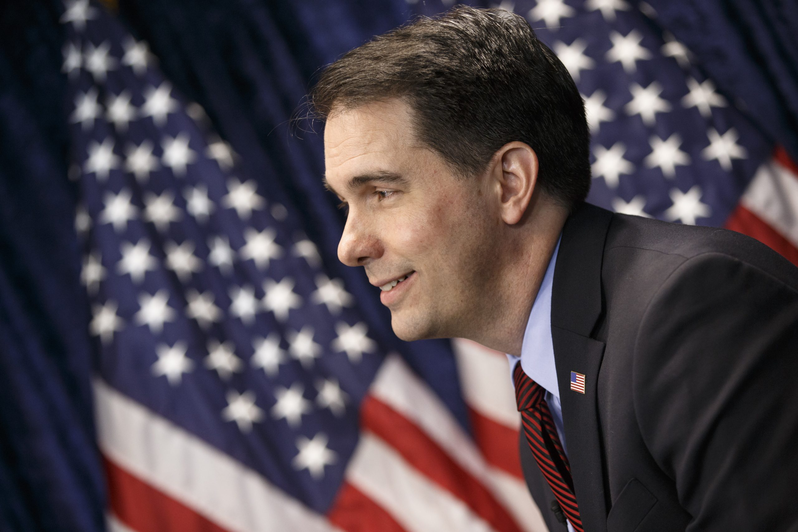 Scott Walker adds leading conservative operatives to campaign team