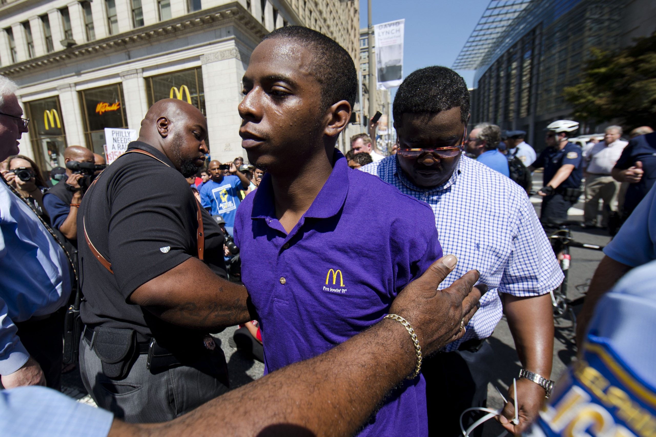 Fast-food protesters cuffed at higher-pay rallies