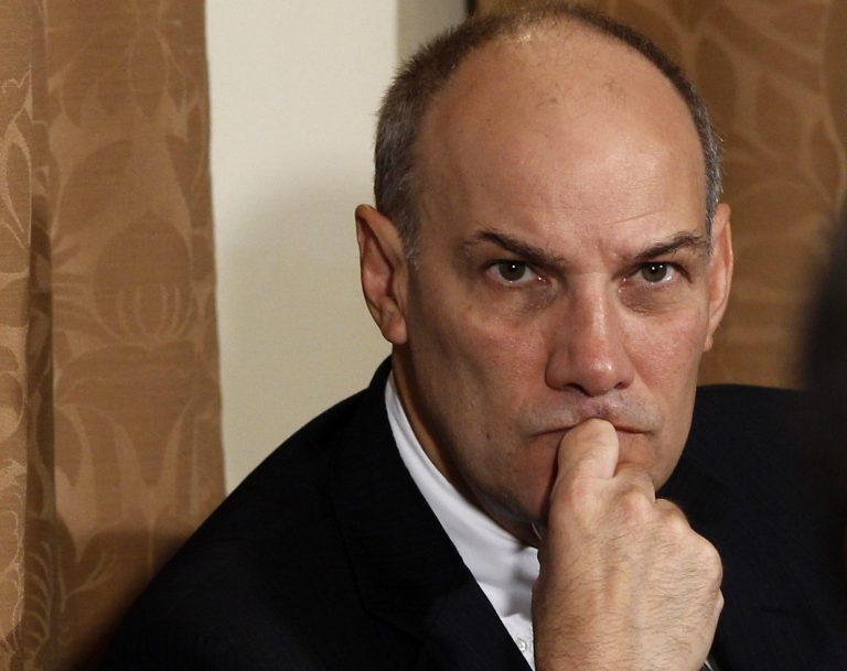 Obama taps former top aide to work on health law