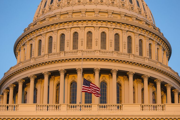 Senate Dems, GOP woo female voters for this fall