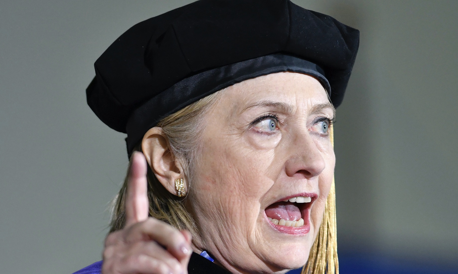 Hillary Clinton uses Wellesley commencement speech to plug her new dark money group